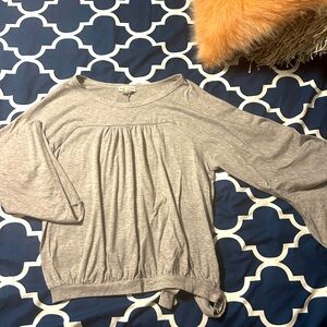 Like new KoKoon gray 3/4 wide sleeve large